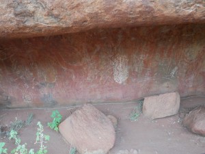 uluru boys cave